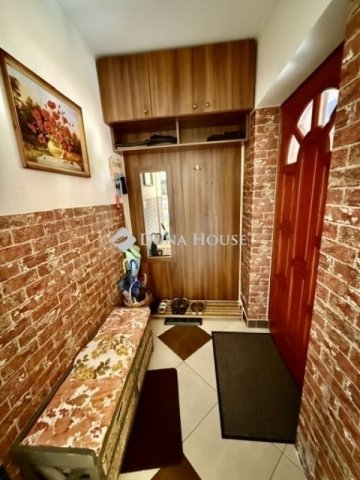 Eladó családi ház, Pécsett 95 M Ft, 4 szobás