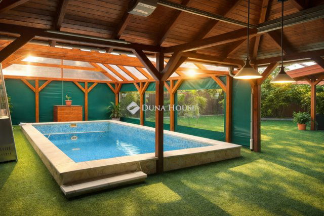 Eladó családi ház, Nagykőrösön 109.9 M Ft, 5 szobás