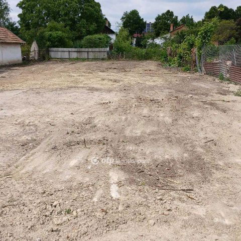 Eladó telek, Csongrádon 9.8 M Ft / költözzbe.hu