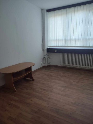 Kiadó iroda, Budapesten, III. kerületben 90 E Ft / hó