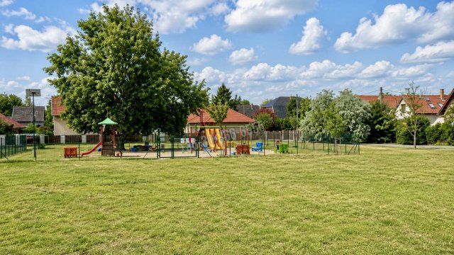 Eladó családi ház, Délegyházán, Kéktó sétányon 79.9 M Ft