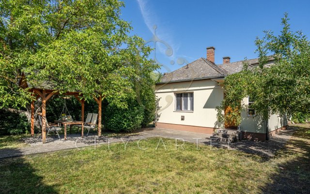 Eladó családi ház, Balatonfenyvesen 62.99 M Ft, 2 szobás