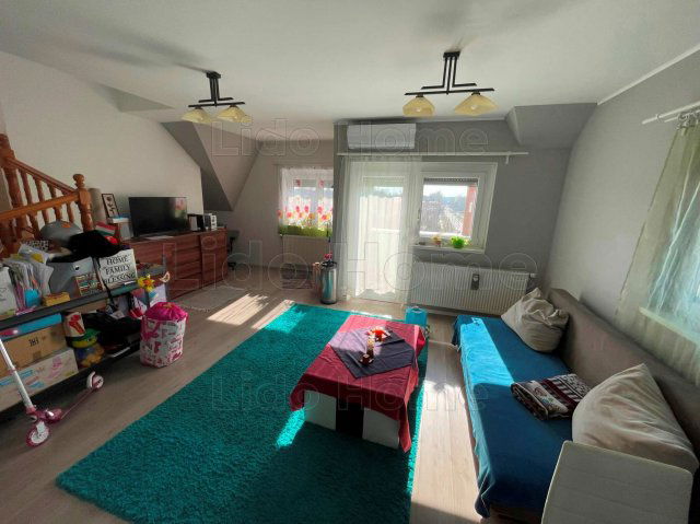 Eladó téglalakás, Keszthelyen 65.9 M Ft, 4 szobás