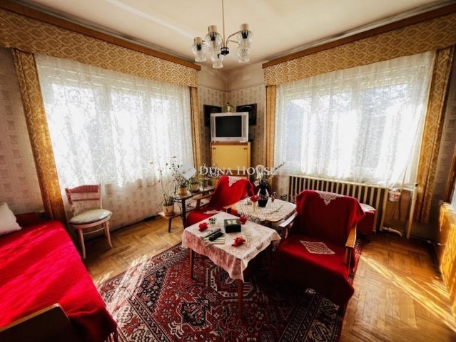 Eladó családi ház, Pomázon 135 M Ft, 6 szobás