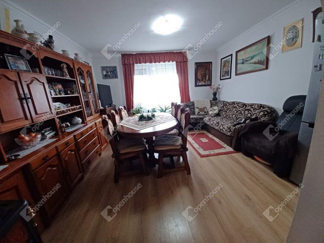 Eladó családi ház, Debrecenben 69.9 M Ft, 3 szobás