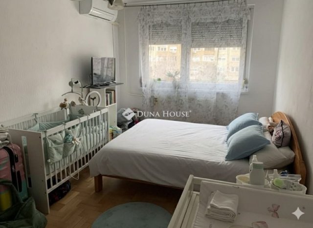 Eladó panellakás, Budapesten, III. kerületben 78.9 M Ft, 3 szobás