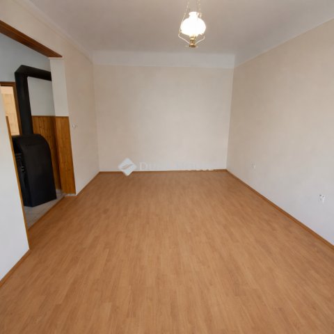 Eladó téglalakás, Kecskeméten 27 M Ft, 1 szobás