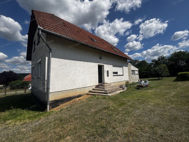 Eladó családi ház, Szőlősgyörökön 115 M Ft, 6 szobás