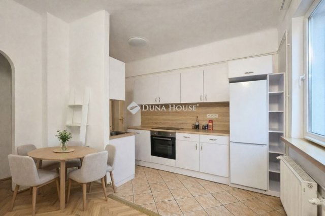 Eladó téglalakás, Budapesten, II. kerületben 114.9 M Ft