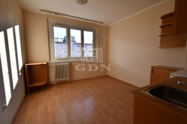 Kiadó panellakás, albérlet, Székesfehérvárott 150 E Ft / hó