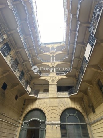 Eladó téglalakás, Budapesten, VII. kerületben 64 M Ft, 2 szobás