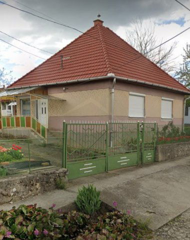 Eladó családi ház, Szűcsin 28 M Ft, 3 szobás