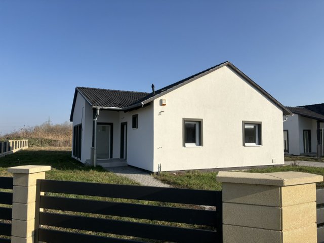 Eladó családi ház, Ráckevén 88.9 M Ft, 4 szobás