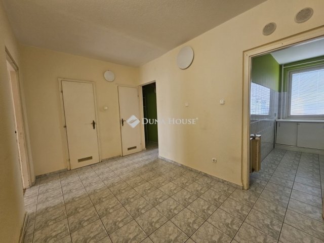 Eladó panellakás, Budapesten, III. kerületben 69.9 M Ft, 3 szobás