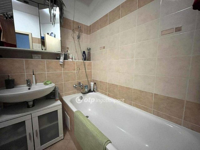 Eladó téglalakás, Budapesten, X. kerületben 72.9 M Ft