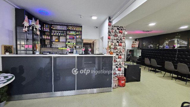 Eladó üzlethelyiség, Jászjákóhalmán 54 M Ft