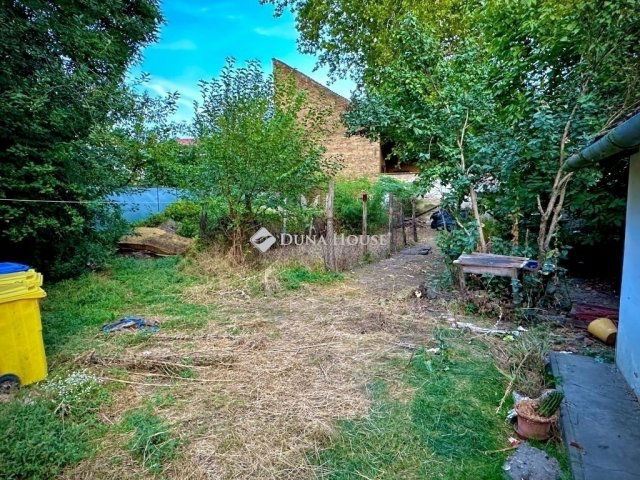 Eladó téglalakás, Szegeden 34.5 M Ft, 1 szobás