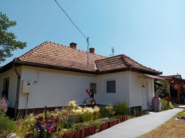 Eladó családi ház, Szentmártonkátán 31.99 M Ft, 2 szobás