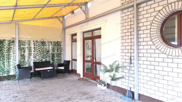 Eladó üzlethelyiség, Mosonmagyaróváron 115 M Ft