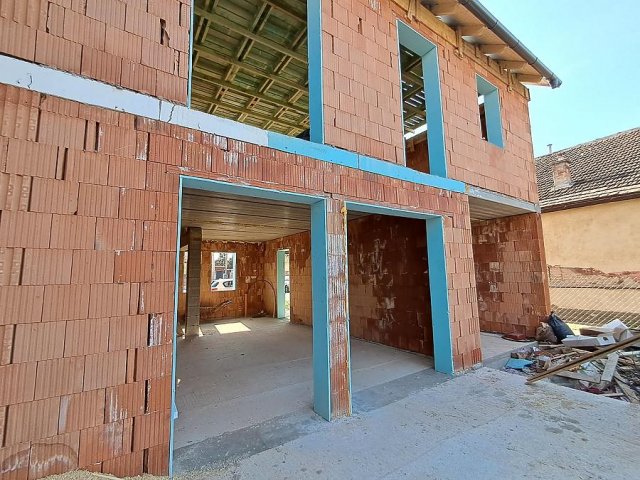 Eladó családi ház, Budapesten, XV. kerületben 155 M Ft, 4 szobás