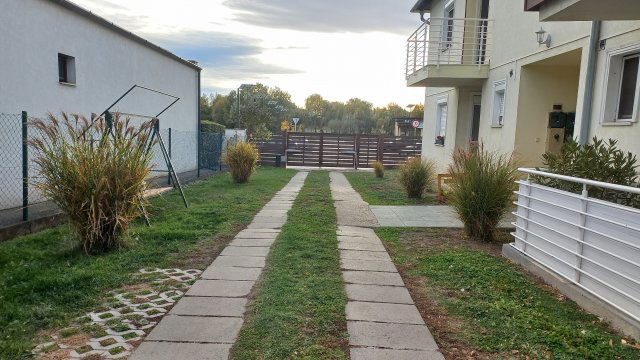 Eladó téglalakás, Bicskén 54.5 M Ft, 1+1 szobás