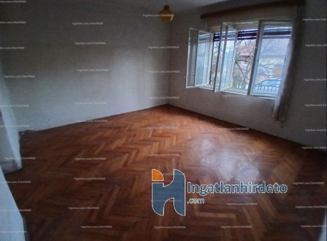 Eladó családi ház, Zagyvaszántón 25 M Ft, 2 szobás