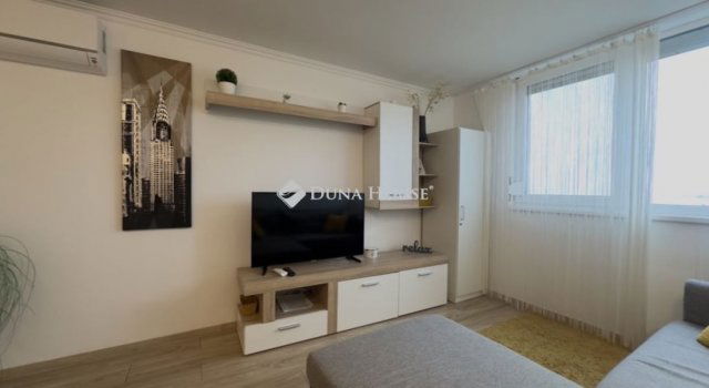 Eladó nyaraló, Siófokon 73.5 M Ft, 2 szobás