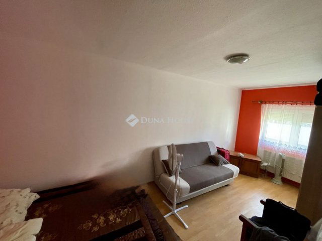 Eladó családi ház, Dunaharasztin 139 M Ft, 7 szobás