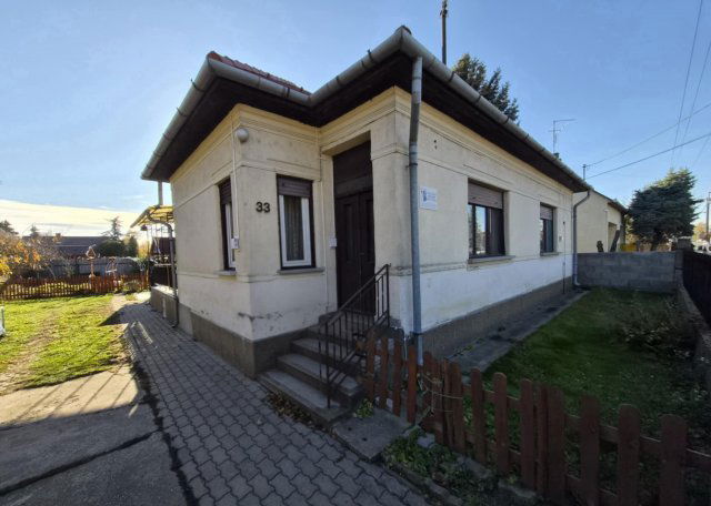 Eladó családi ház, Ercsiben 71.9 M Ft, 3 szobás