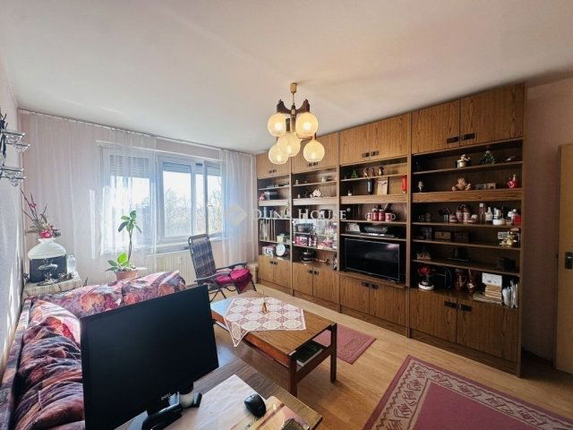 Eladó panellakás, Budapesten, XV. kerületben 64.9 M Ft, 3 szobás