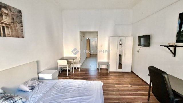 Eladó téglalakás, Budapesten, VII. kerületben 48 M Ft, 1 szobás