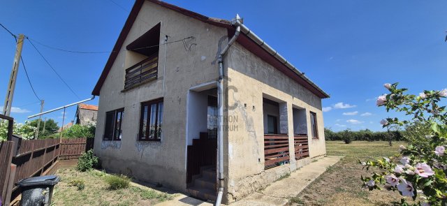 Eladó családi ház, Egyeken 18 M Ft, 3 szobás
