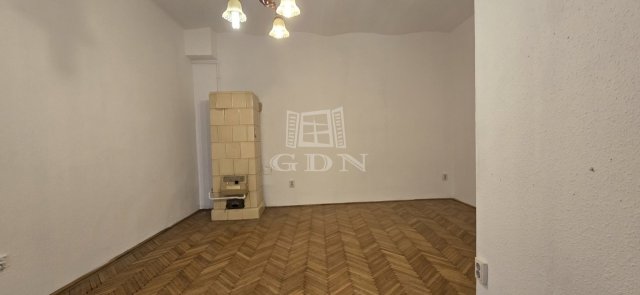 Eladó téglalakás, Budapesten, V. kerületben 59.9 M Ft, 1 szobás