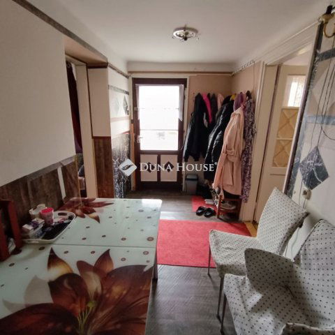 Eladó családi ház, Kecskeméten 18 M Ft, 3 szobás