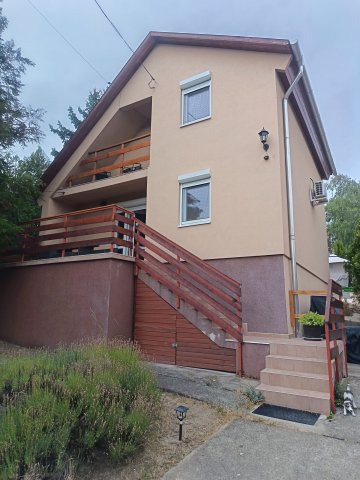 Eladó családi ház, Sukorón 99.9 M Ft, 1+3 szobás