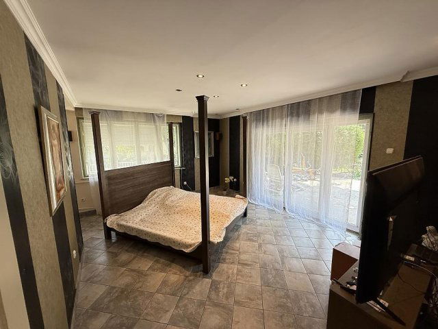 Eladó családi ház, Szentendrén 82.9 M Ft, 4 szobás