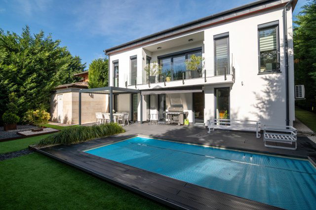 Eladó családi ház, Nagykovácsiban 398 M Ft, 6 szobás