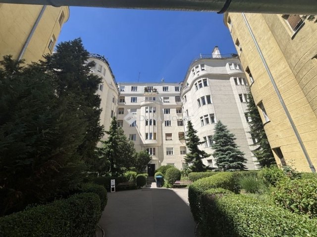 Eladó téglalakás, Budapesten, XI. kerületben 179.9 M Ft