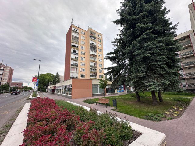 Eladó téglalakás, Hatvanban 35 M Ft, 2 szobás