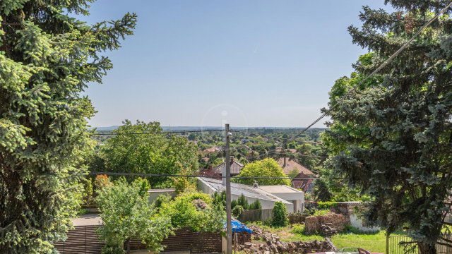 Eladó családi ház, Budapesten, III. kerületben 149 M Ft