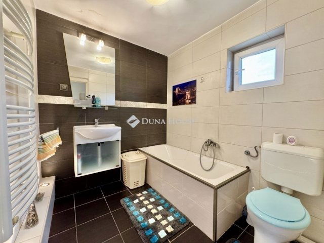 Eladó családi ház, Üllőn 92.9 M Ft, 4 szobás