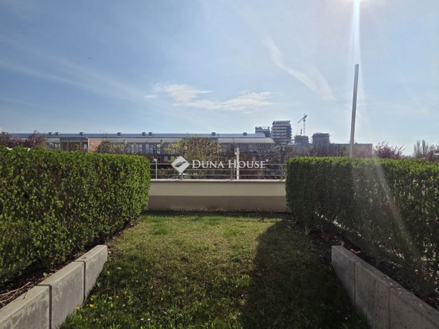 Eladó téglalakás, Budapesten, XI. kerületben 84.9 M Ft, 1 szobás