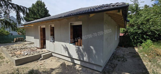 Eladó családi ház, Szigetszentmiklóson 129 M Ft, 5 szobás