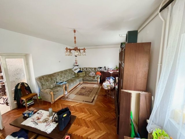 Eladó családi ház, Székesfehérvárott 78 M Ft, 6 szobás