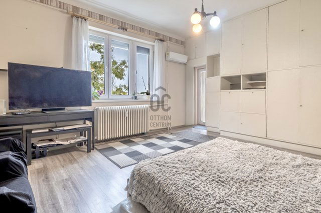 Eladó téglalakás, Budapesten, XI. kerületben 79.9 M Ft, 1 szobás