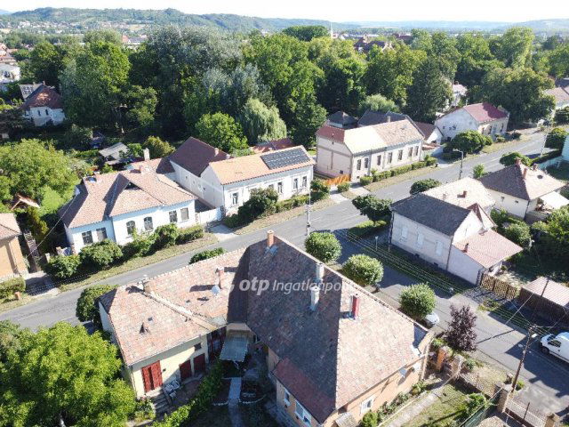 Eladó téglalakás, Balassagyarmaton 32 M Ft, 3 szobás