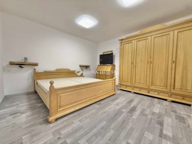 Eladó családi ház, Dunaföldváron 42.5 M Ft, 3 szobás