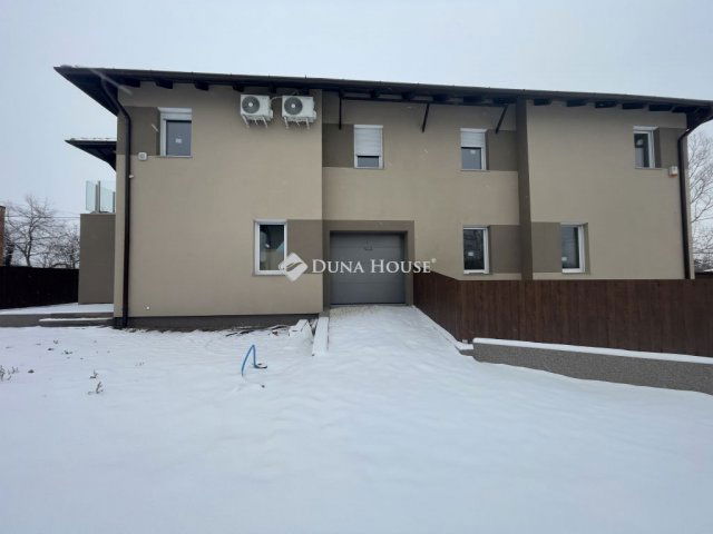 Eladó ikerház, Vecsésen 149.9 M Ft, 5 szobás