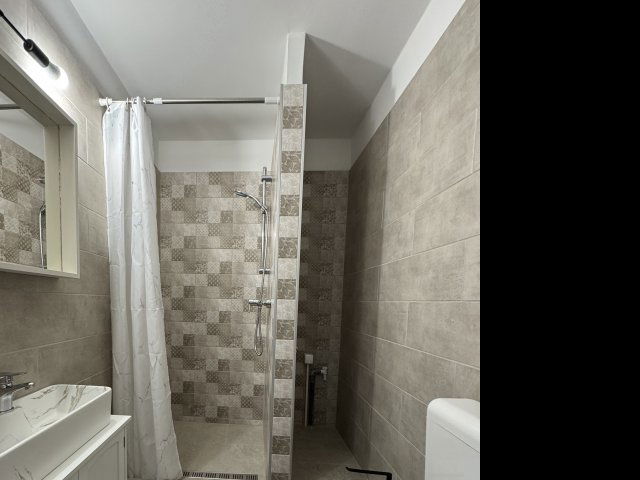 Eladó panellakás, Pécsett, Wallenstein Zoltán utcában 39.8 M Ft