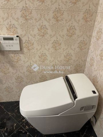 Eladó családi ház, Budapesten, II. kerületben 410.55 M Ft